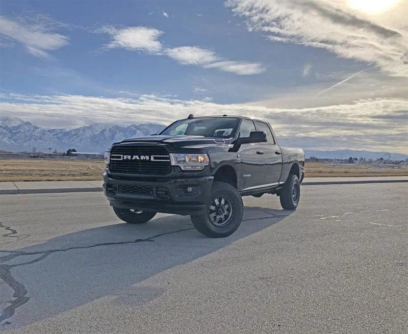 Tuff Country 19-23 Dodge Ram 3500 4x4 3in Lift w/Front Shock Extension Brackets Kit - Detail View