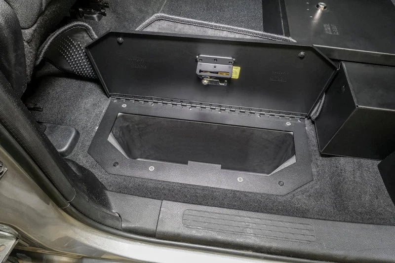 Tuffy Infloor Lid W/ Keyed Lock For Ram Trucks Crew Cab - Installation View