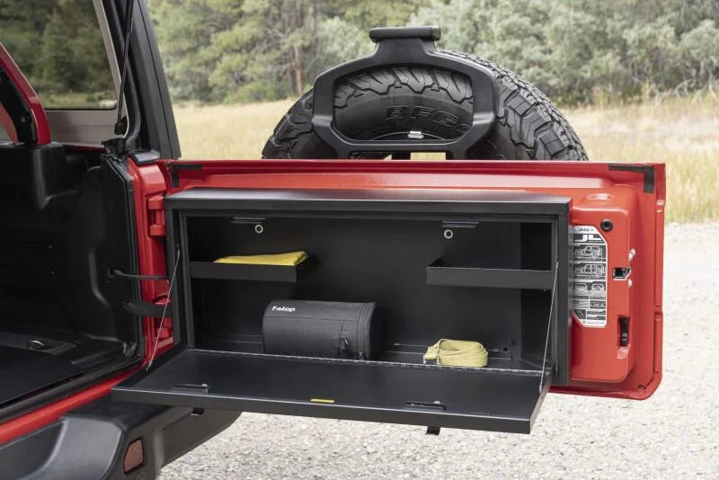 Tuffy Tailgate Lockbox W/ Keyed Lock For Jeep Wrangler - Installation View