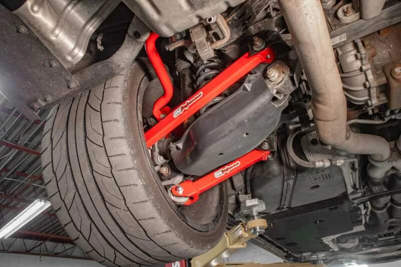 UMI 16-24 Chevrolet Camaro Alignment Toe Arm - Red - Side View