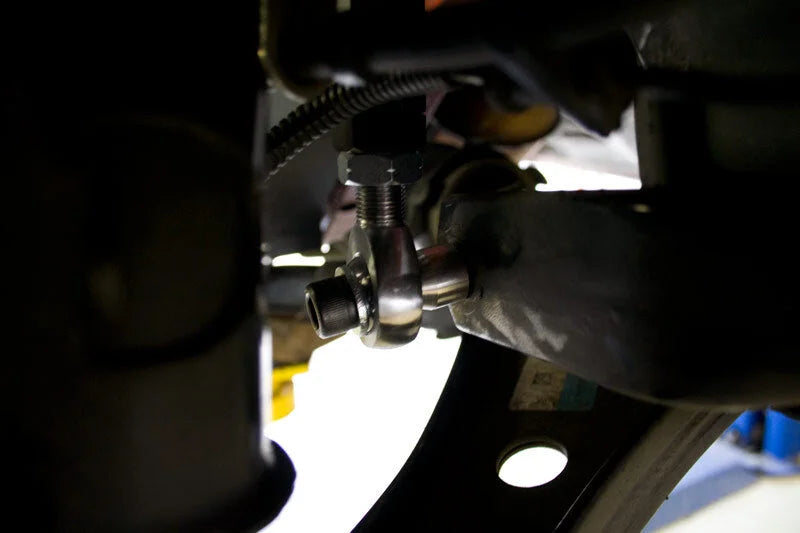 UMI Performance 05-14 Ford Mustang Adjustable Front Sway Bar End Links - Side View