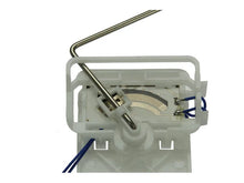 Load image into Gallery viewer, URO Parts Fuel Level Sensor 1715420617 - Installation View