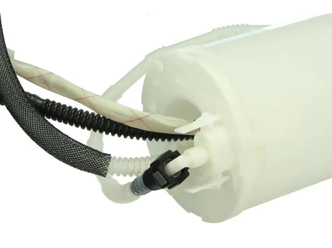 URO Parts Fuel Pump 955-620-931-01 - Installation View