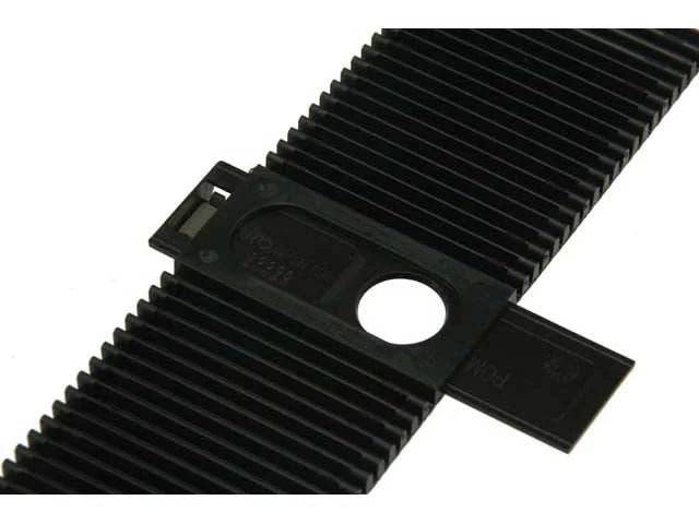 URO Parts Gear Selector Gate Cover 8699465 - Detail View