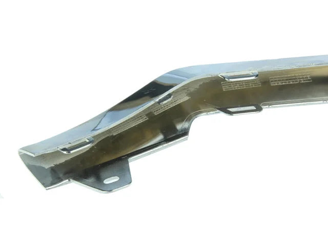 URO Parts Moulding 212-885-27-74 - Installation View