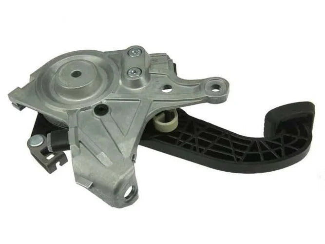 URO Parts Pedal Assembly 203-420-16-84 - Detail View