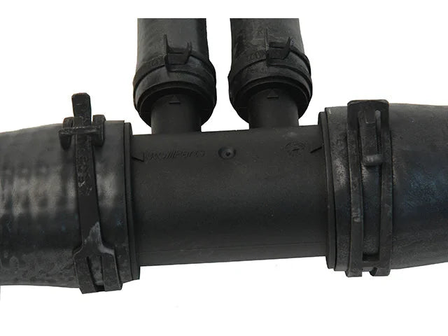 URO Parts Radiator Hose XR849187 - Installation View