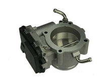Load image into Gallery viewer, URO Parts Throttle Housing 07K-133-062 B - Installation View