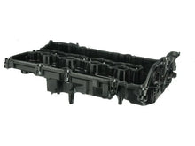 Load image into Gallery viewer, URO Parts Valve Cover 11-12-7-611-278 - Installation View