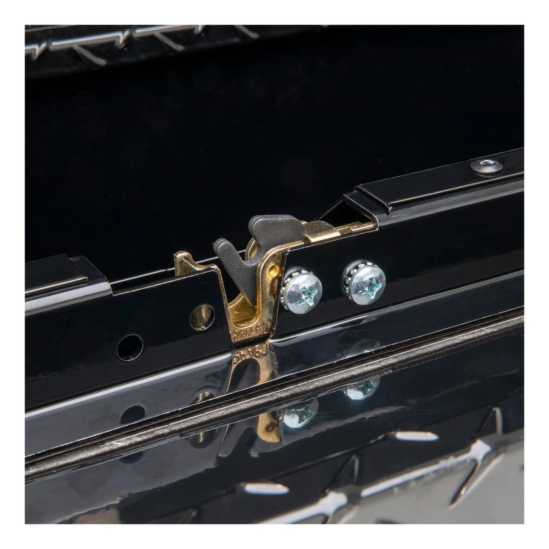 UWS Gloss Black Aluminum 36" Truck Side Tool Box, Low Profile (LTL Shipping Only) TBSM-36-LP-BLK - Additional View 9