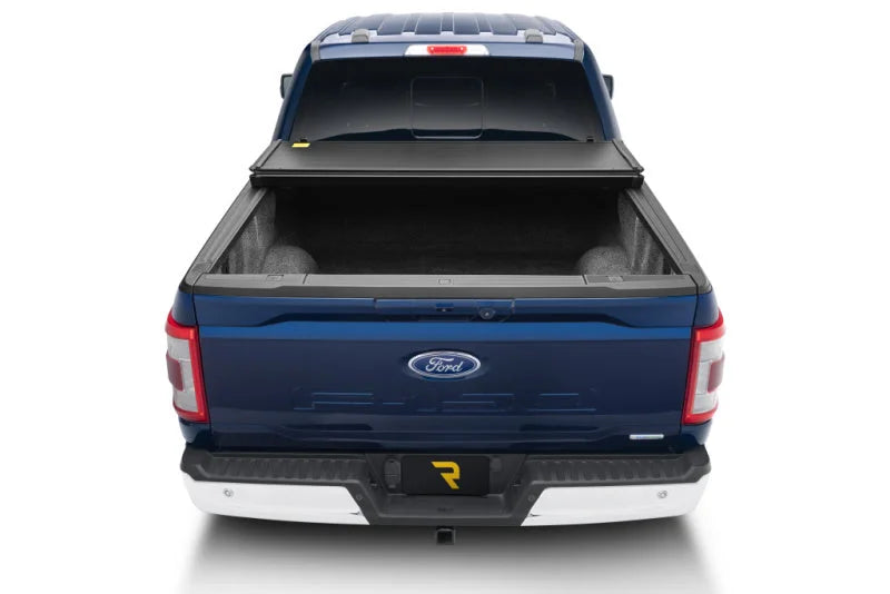 UnderCover 04-21 Ford F-150 5.5ft Triad Bed Cover - Side View