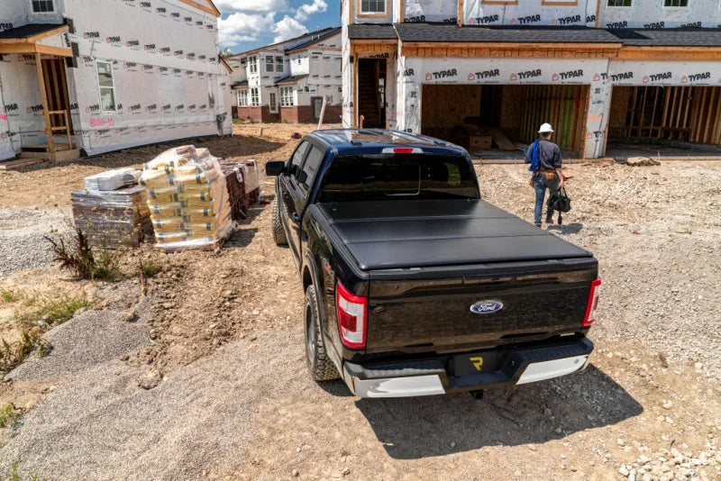 UnderCover 04-21 Ford F-150 5.5ft Triad Bed Cover - Additional View 5