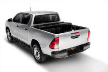 Load image into Gallery viewer, UnderCover 16-18 Toyota Tacoma 5ft Flex Bed Cover - Additional View 5