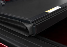 Load image into Gallery viewer, UnderCover 20-21 Jeep Gladiator 5ft Armor Flex Bed Cover - Additional View 8