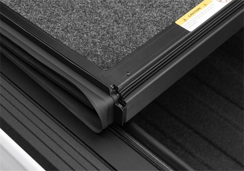 UnderCover 2020 Jeep Gladiator 5ft Ultra Flex Bed Cover - Matte Black Finish - Installation View