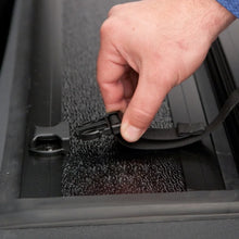 Load image into Gallery viewer, UnderCover 2021+ Ford F-150 Crew Cab 5.5ft Flex Bed Cover - Additional View 6