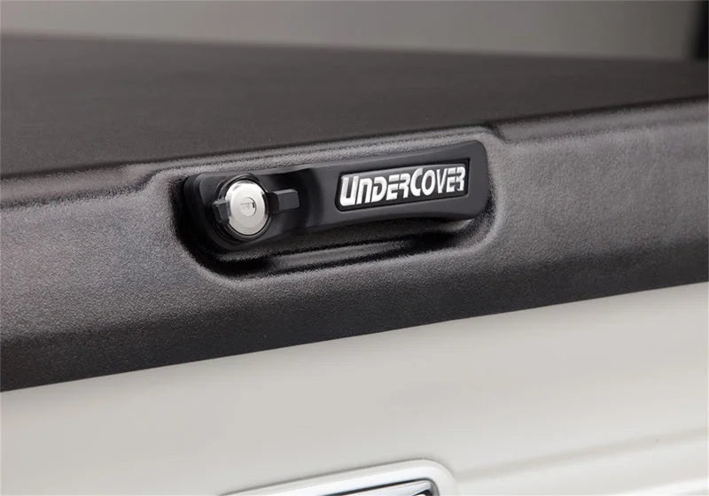 UnderCover 2021 Ford F-150 Ext/Crew Cab 6.5ft Elite Bed Cover - Black Textured - Installation View
