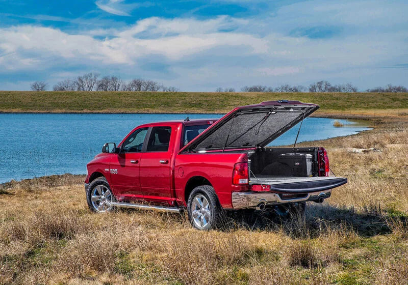 Undercover 2025 Dodge Ram 5.7ft Elite LX Bed Cover - Silver Metallic - Additional View 5