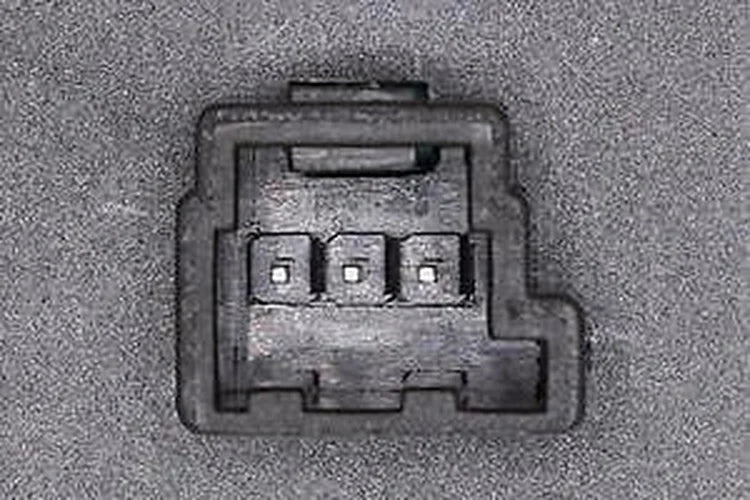 VEMO Window Switch V30-73-0015 fits 2010-2018 Mercedes-Benz CLS400 / CLS550 / CLS63 Amg / CLS63 Amg S / E250 - Back View