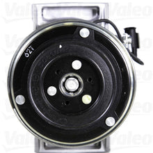 Load image into Gallery viewer, Valeo A/C Compressor 699264 fits 2001-2009 Volvo S60 / 2000-2002 2005-2006 Volvo S80 / 2001-2007 Volvo V70 / 2003-2007 Vol...