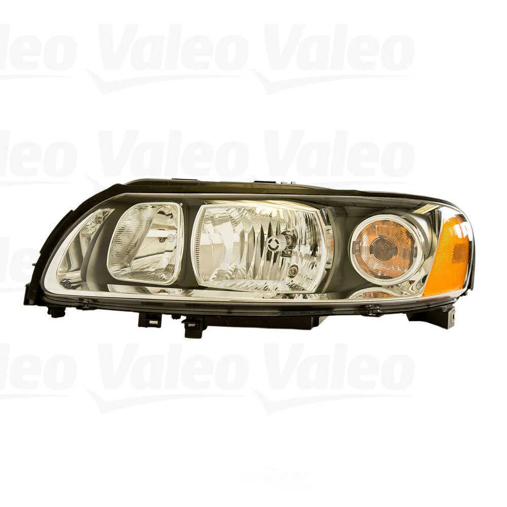 Valeo Headlight Assembly 46967 fits 2005-2007 Volvo V70 / XC70 - Installation View