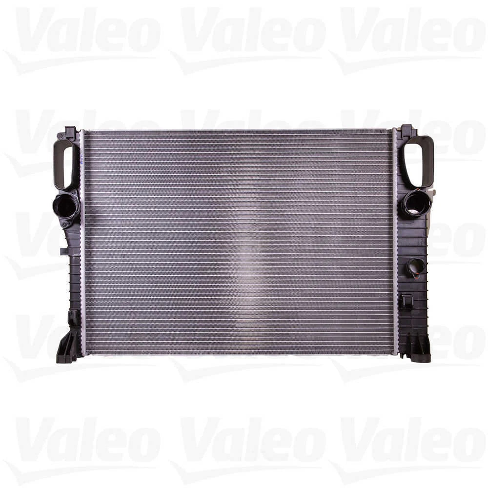 Valeo Radiator 732849 fits 2006 Mercedes-Benz CLS500 / 2003-2006 Mercedes-Benz E500 - Side View