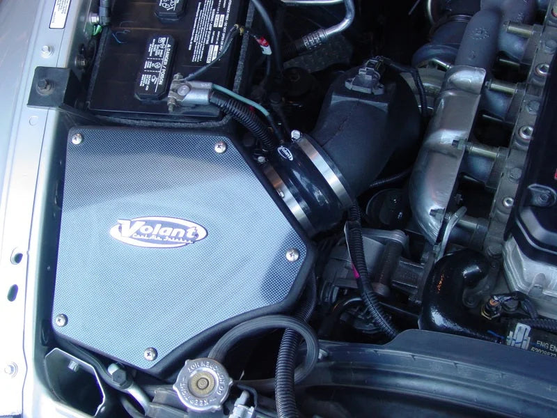 Volant 03-06 Dodge Ram 2500 / 3500 5.9L I6 Cummins Primo Closed Box Air Intake System - Installation View