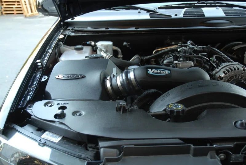 Volant 05-08 Chevrolet Trailblazer / GMC Envoy 5.3L V8 Pro5 Closed Box Air Intake System - Side View