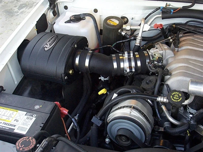 Volant 96-00 Chevrolet C2500 7.4 V8 Pro5 Closed Box Air Intake System - Side View