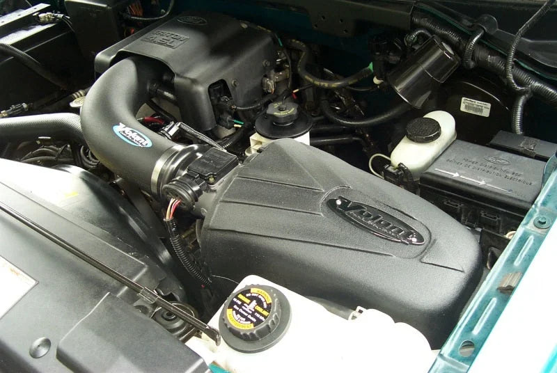 Volant 97-00 Ford Expedition 4.6 V8 PowerCore Closed Box Air Intake System - Side View