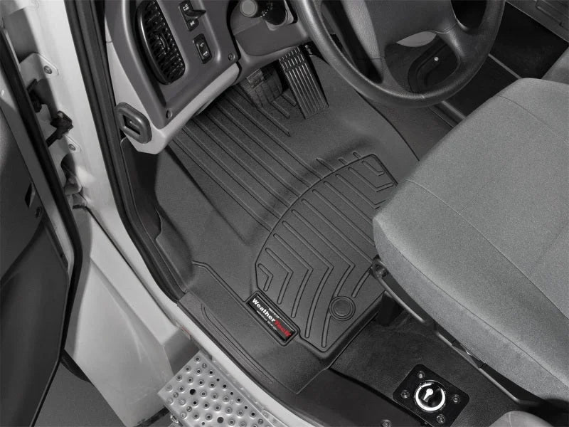 WeatherTech 04-20 Freightline M2 Vinyl Front FloorLiner - Black - Additional View 7