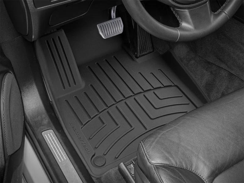 WeatherTech 16-23 Volvo XC90 (Plug-In Hybrid) / 21-24 XC90 Recharge PHEV Front FloorLiner HP  - Blk - Installation View