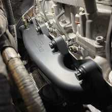 Load image into Gallery viewer, Wehrli 01-16 Chevrolet Duramax Exhaust Manifold Kit w/ Gaskets &amp; Hardware - Installation View