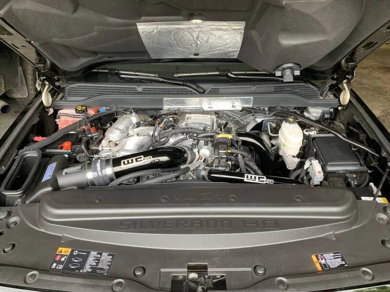 Wehrli 17-19 Chevrolet 6.6L L5P Duramax 4in Intake Pipe (Use w/OEM Air Box) - WCFab Grey - Installation View