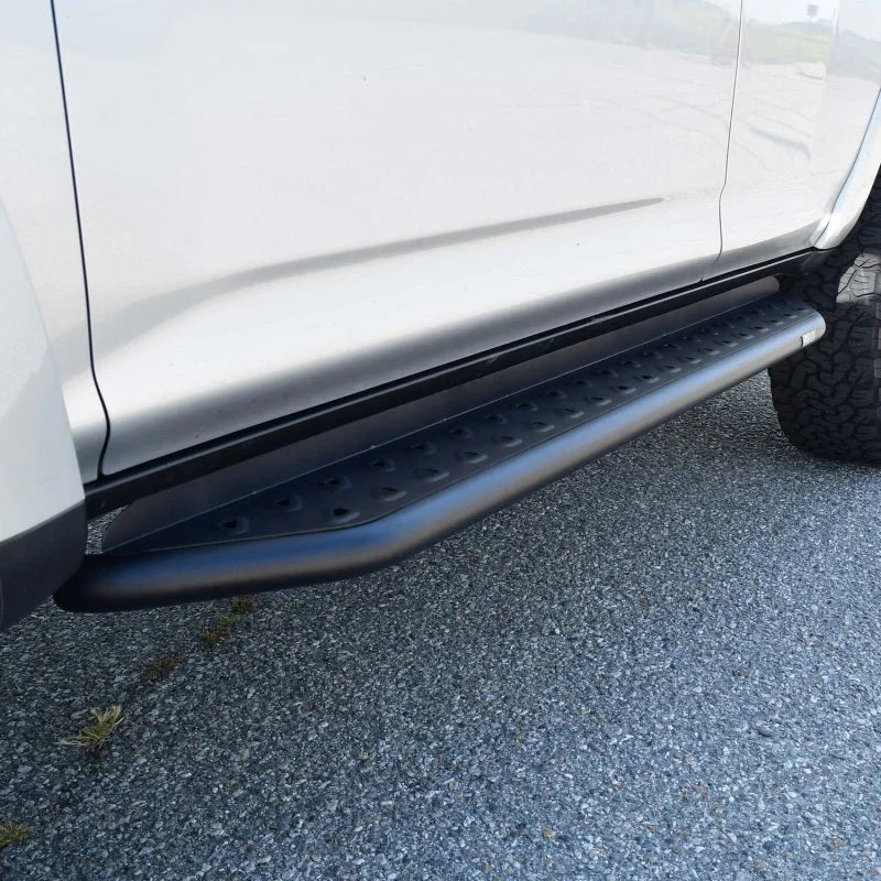 Westin 10-17 Toyota 4Runner Trail / 14-23 SR5/TRD/PRO Outlaw Running Boards - Installation View