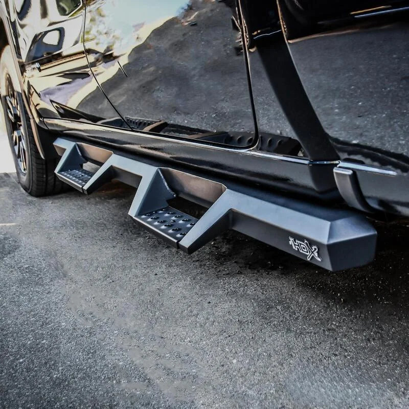 Westin 19-20 Chevrolet Silverado / GMC Sierra 1500 Double Cab HDX Drop Nerf Step Bars - Textured Blk - Installation View