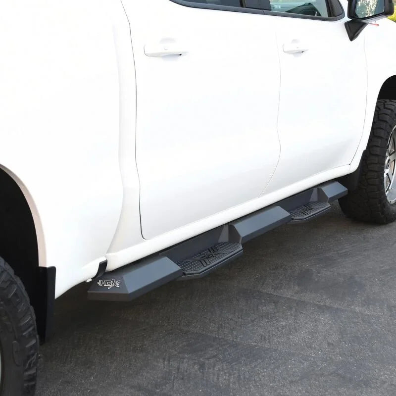 Westin 2019 Chevrolet Silverado/Sierra 1500 Crew Cab Xtreme Nerf Step Bars - Textured Black - Installation View