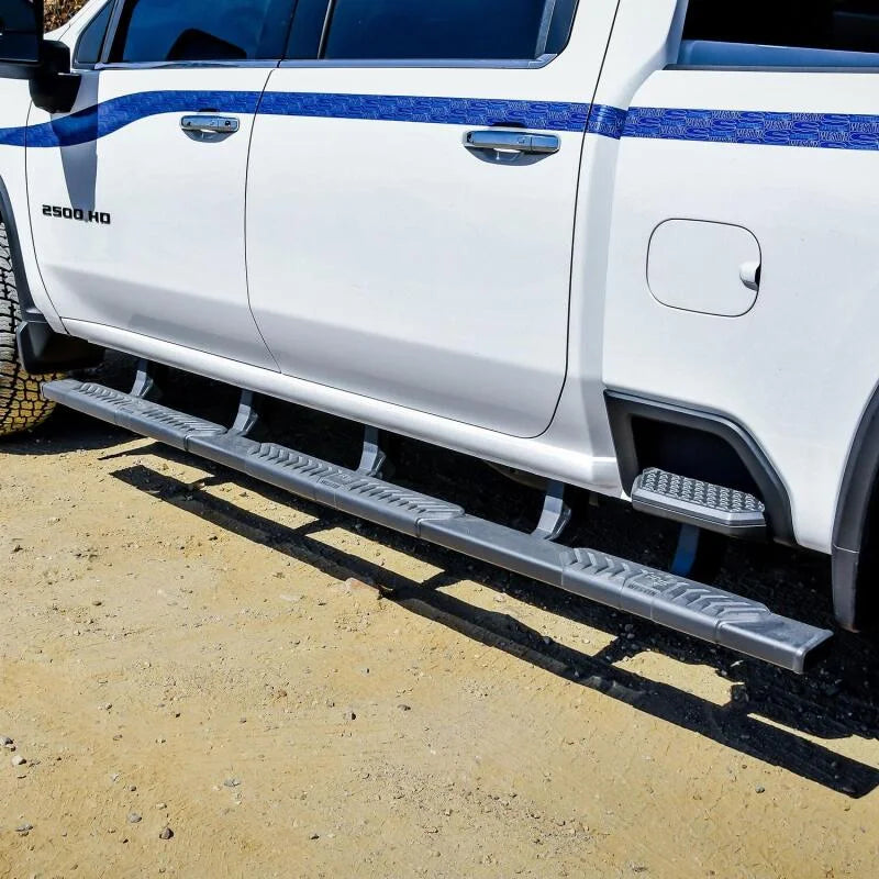 Westin 2020 Chevy Silverado 2500 Crew Cab (6.5ft Bed) R5 M-Series XD W2W Nerf Bars - Textured Black - Additional View 5