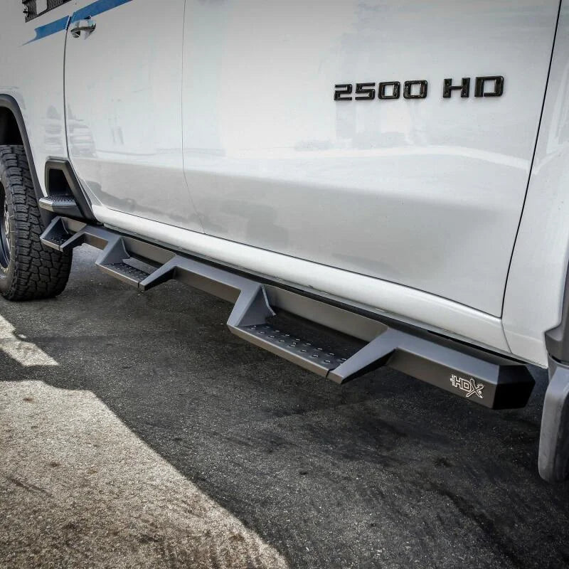 Westin 2020 Chevy Silverado 2500/3500 Crew Cab (6.5ft Bed) HDX W2W Nerf Step Bars - Textured Black - Installation View