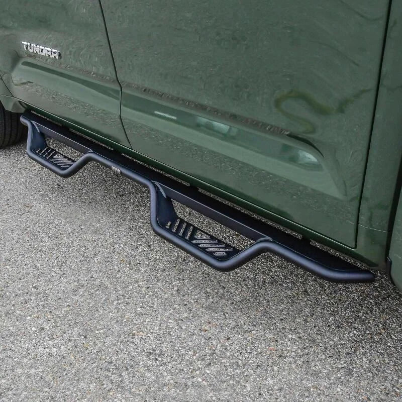 Westin 2022+ Toyota Tundra Crew Max Outlaw Nerf Step Bars - Installation View