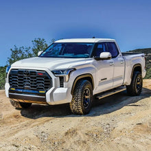 Load image into Gallery viewer, Westin 2022 Toyota Tundra Dbl Cab &amp; Crew Max R5 Nerf Step Bars - Textured Black - Side View