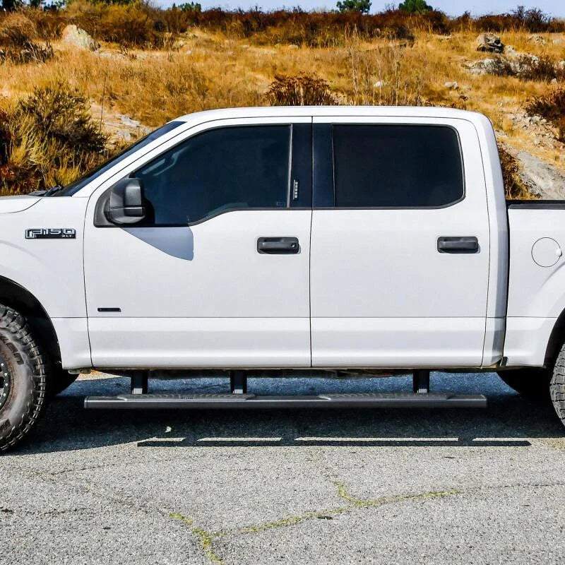 Westin Ram 15-21 Ford F-150 / 17-21 Ford F-250 & F350 Crew Cab R5 XD Nerf Step Bars - Black - Installation View