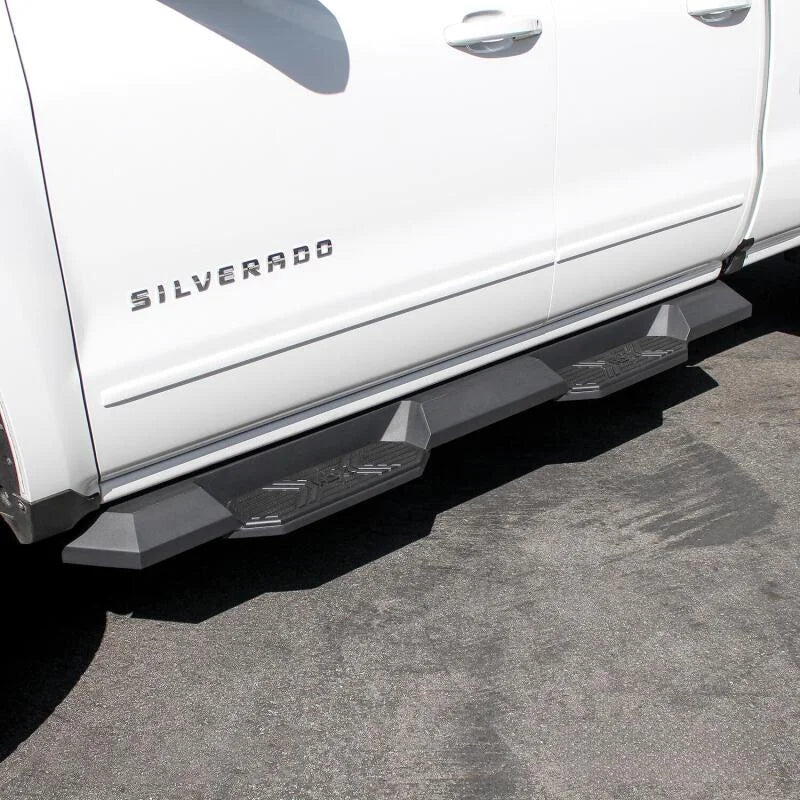 Westin/HDX 07-18 Chevy/GMC Silv/Sierra 15/25/3500 Ext/Dbl Xtreme Nerf Step Bars - Textured Black - Side View
