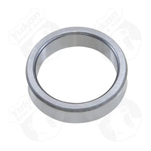 Load image into Gallery viewer, Yukon Gear Toyota Bearing Retainer For 01-02 4Runner / 01-04 Tacoma &amp; 00-06 Tundra - Main Product View