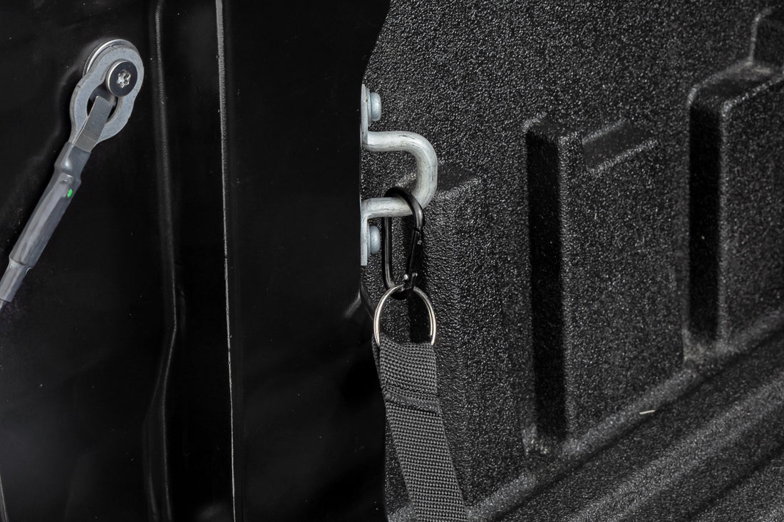 Manual Retractable Bed Cover | 5'7" Bed | Toyota Tundra 2WD/4WD (2022-2026)