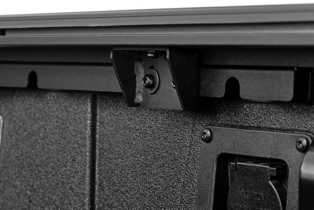 Manual Retractable Bed Cover | 5'7" Bed | Toyota Tundra 2WD/4WD (2022-2026)