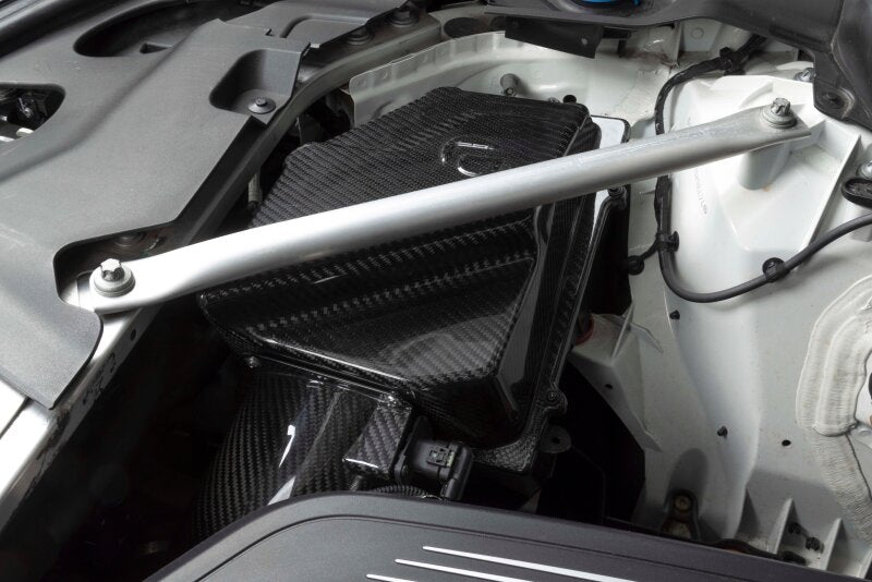 Dinan Carbon Fiber Cold Air Intake fits 2017-2023 BMW 540i, 540I xDrive / 2018-2019 BMW 640I xDrive Gran Turismo / 2016-2022 BMW 740I / 2017-2022 BMW 740I xDrive / 2020-2026 BMW 840i, 840I Gran Coupe, 840I xDrive