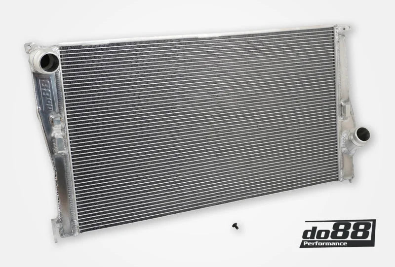 do88 07-13 BMW 135i/335i N54/N55 (E82/E88/E9X) Manual Radiator