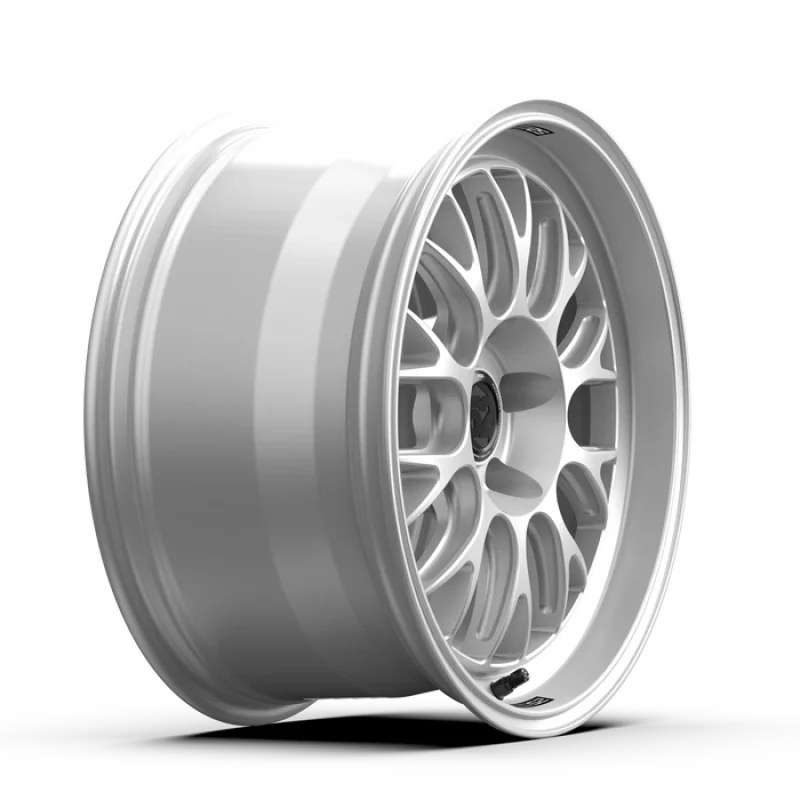 fifteen52 Holeshot RSR 18x9.5 5x120 22mm ET 72.56mm Center Bore Radiant Silver - Side View