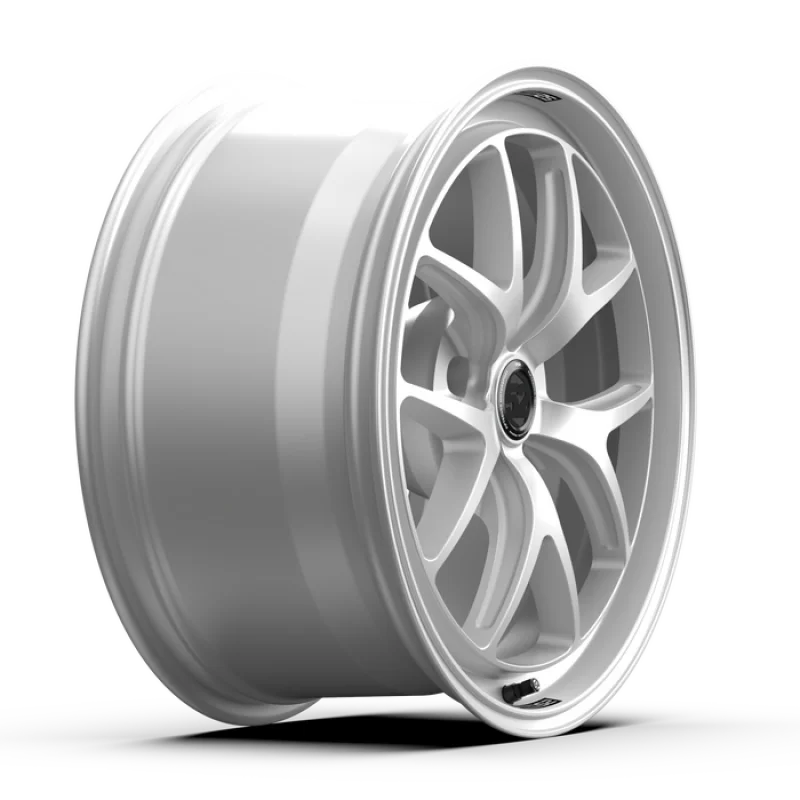 fifteen52 Sector RSR -19x9.5 / 5x120 / 22mm ET / 72.56mm Center Bore - Radiant Silver - Side View